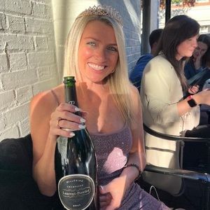 Meet your Posher, Hillary